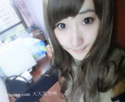 最时尚最好看的女生斜刘海发型图片 zaoxingkong.com