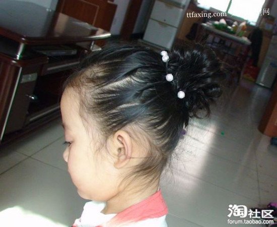 小女孩可爱的发型 教你花苞头怎么扎 zaoxingkong.com