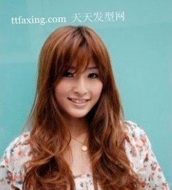 日系长发俏丽奉送　今年女生流行什么发型 zaoxingkong.com