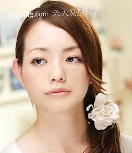 1分钟颠覆　美少女2012年流行发型女 zaoxingkong.com