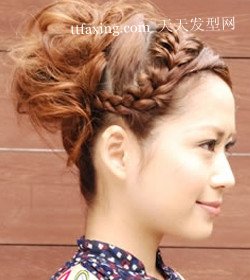 盘发造型图片 2012年女生流行发型 zaoxingkong.com