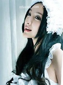 顶级的彤彤妩媚发型~长黑发韩国流行发式图片 zaoxingkong.com