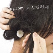 梳头发的方法 zaoxingkong.com