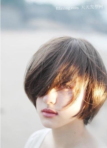 比长发理有吸引力，让女人更有魅力的女生短发发型 zaoxingkong.com