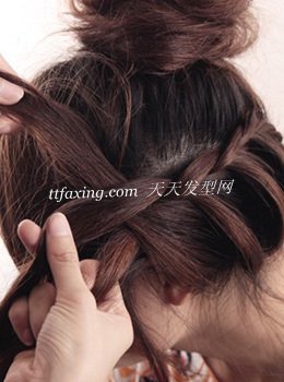 简单实用 3款零发饰潮流发型DIY zaoxingkong.com