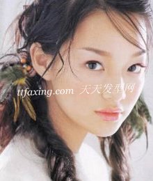 妩媚万千 10款长发发型让你尽显女人味 zaoxingkong.com