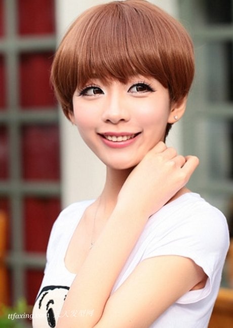 长脸MM最爱的减龄短发发型 zaoxingkong.com
