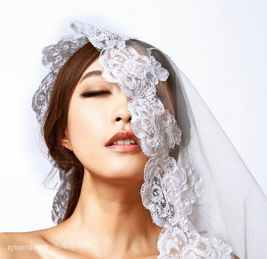 温婉优雅韩式新娘扎法，做个最美的女人 zaoxingkong.com
