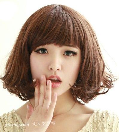 脸型与发型的搭配：梨花头减龄塑脸 zaoxingkong.com