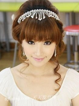 2013年最唯美的新娘盘发 zaoxingkong.com
