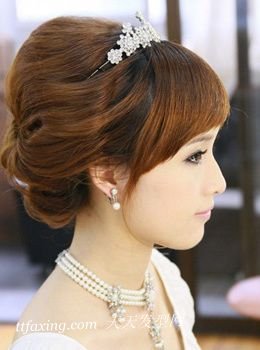 2013年最唯美的新娘盘发 zaoxingkong.com