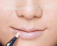 4个唇妆技巧 性感指数UP zaoxingkong.com