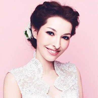 2014年最流行的新娘盘发图片 唯美新娘发型让人如坠梦境 zaoxingkong.com