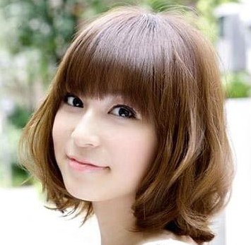 2014甜美中长发烫发发型图片 可爱日系女生发型充满魅力 zaoxingkong.com