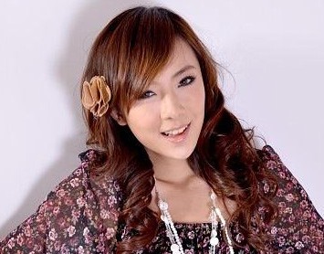 长脸适合的发型图片赏析 展现不同个性的发型魅力 zaoxingkong.com