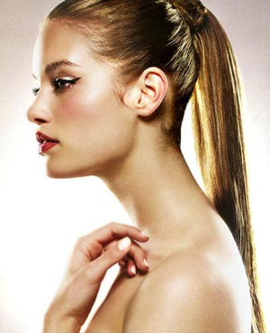 最新款长头发的扎法图片 适合冬季的时尚长发发型 zaoxingkong.com