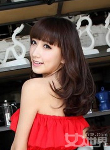 时尚中长发发型图片 打造甜美女孩的不凡气质 zaoxingkong.com