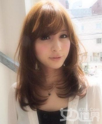 六款瘦脸的发型推荐 大脸女生也不怕 zaoxingkong.com