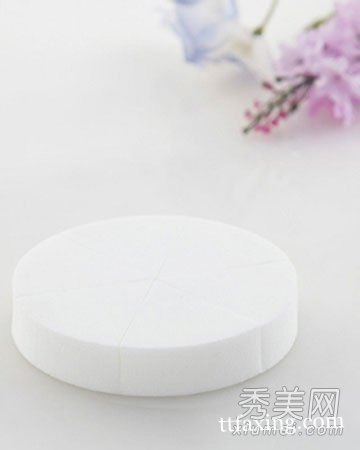 化妆必备底妆工具 打造开春完美底妆 zaoxingkong.com