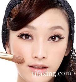 4种假睫毛的贴法 让你享受超自然大眼 zaoxingkong.com