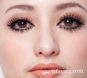 诱惑眼妆妆容图 让你的双眼深邃迷人 zaoxingkong.com