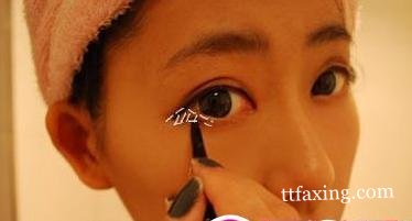 非主流大眼妆画法 教你十分钟打造时尚魅力大眼 zaoxingkong.com