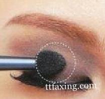 双眼皮眼线的画法步骤详解 做到让你的眼睛会说话 zaoxingkong.com