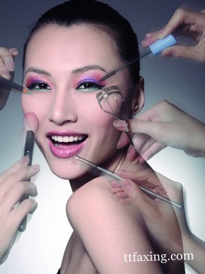 散粉的作用 令你的妆容持久完美 zaoxingkong.com