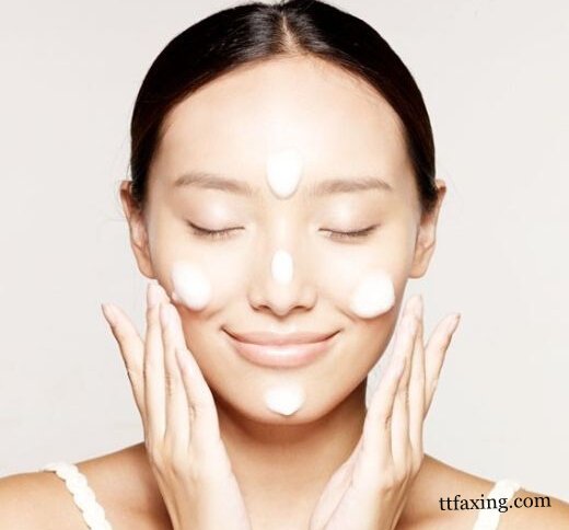 洗脸的正确方法 教你怎么洗脸是是对的 zaoxingkong.com