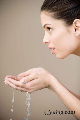你真的会洗脸吗 专家告诉你如何正确洗脸 zaoxingkong.com