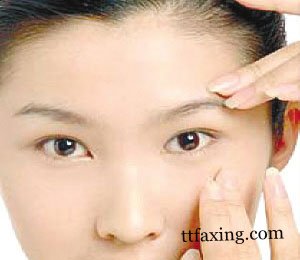 解析使用眼霜的误区 抗衰老眼部护理是关键 zaoxingkong.com