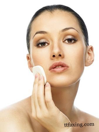 学会卸妆油的使用方法 不要让皮肤越变越糟 zaoxingkong.com