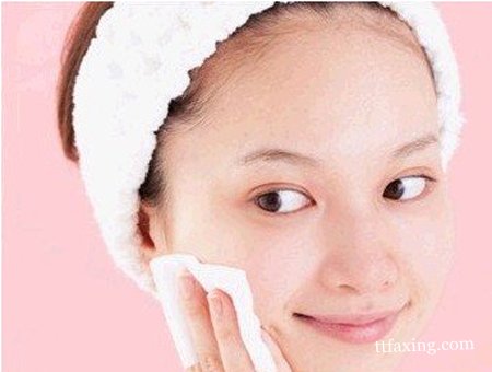 如何正确使用化妆水 不同肤质不同化妆水 zaoxingkong.com