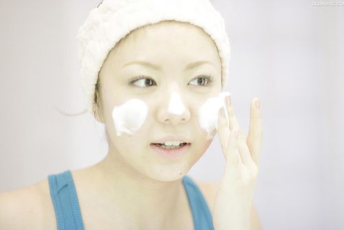 洗脸的误区有哪些 7个误可致使皮肤问题 zaoxingkong.com