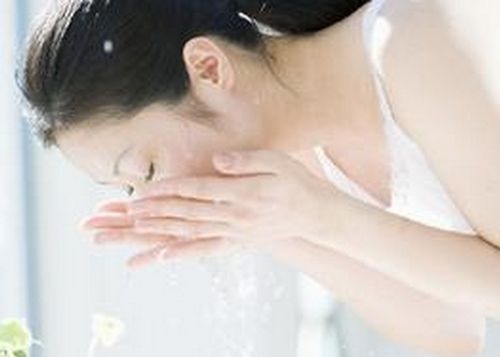 敏感性肌肤用什么洗面奶 让你重获红润美肌 zaoxingkong.com
